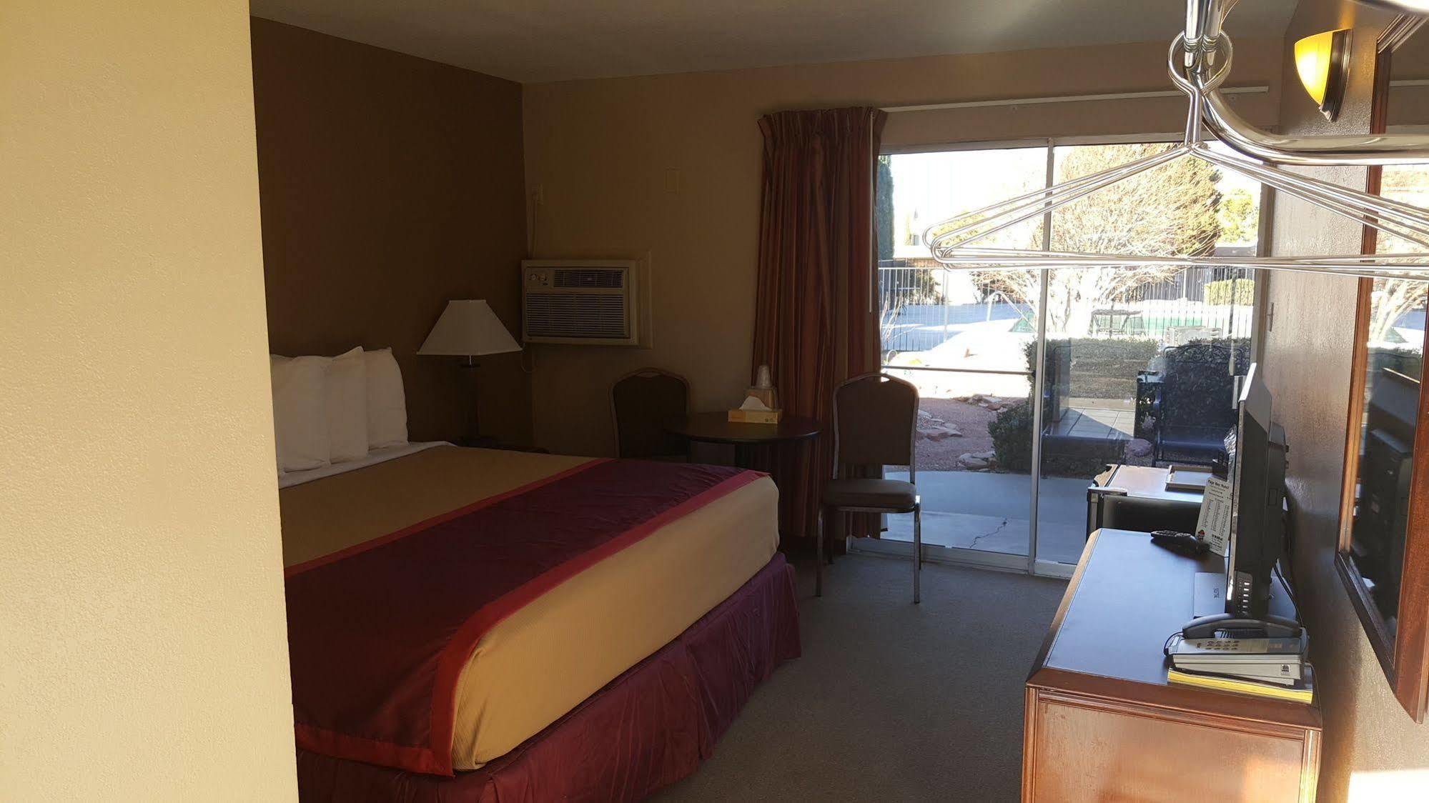 Lake Powell Canyon Inn Пейдж Екстериор снимка