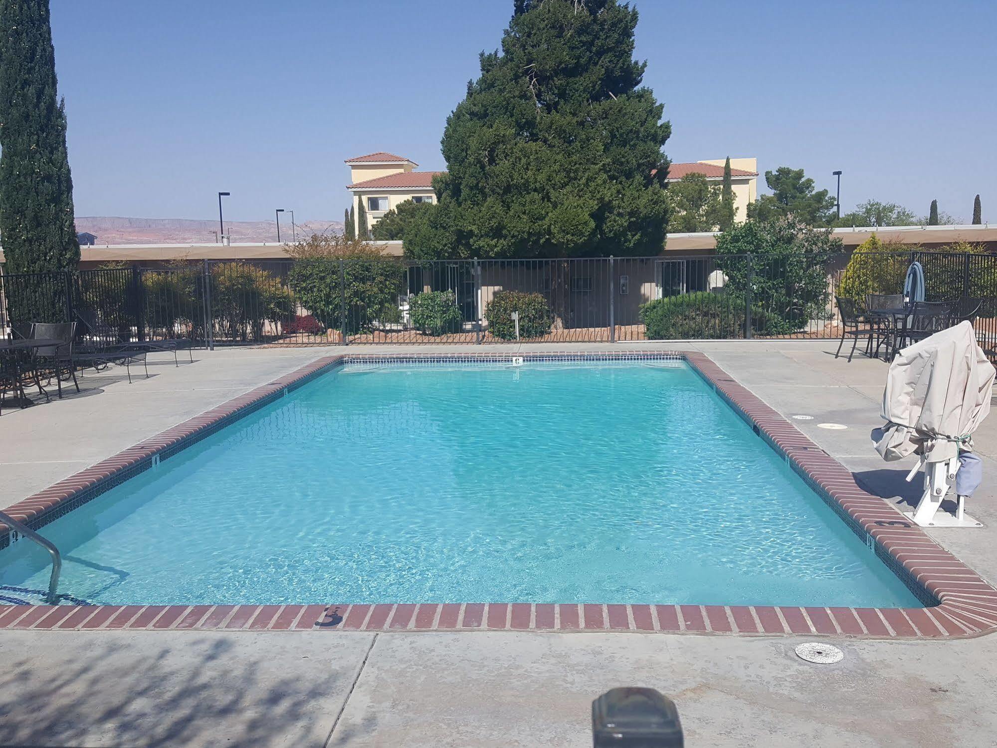 Lake Powell Canyon Inn Пейдж Екстериор снимка