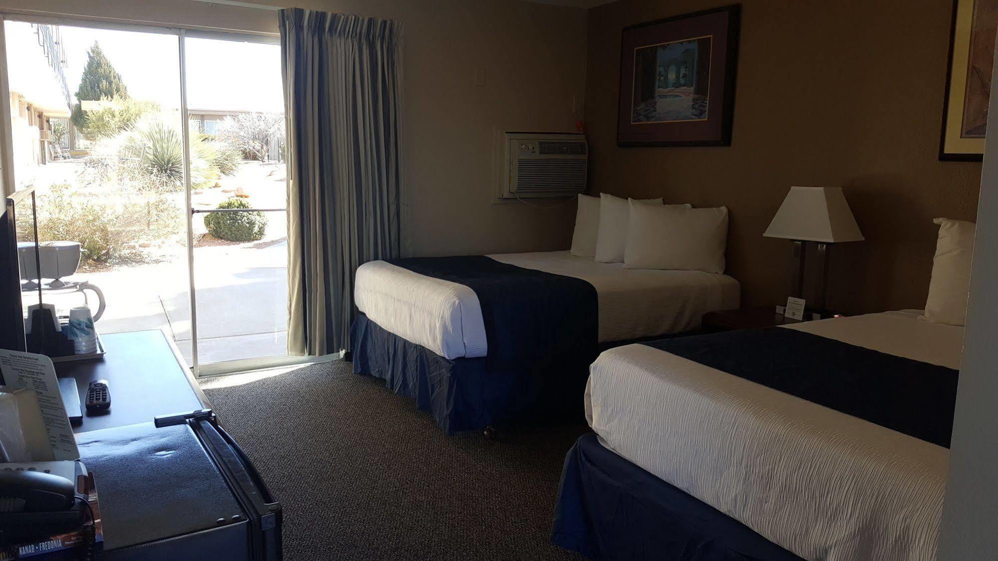 Lake Powell Canyon Inn Пейдж Екстериор снимка